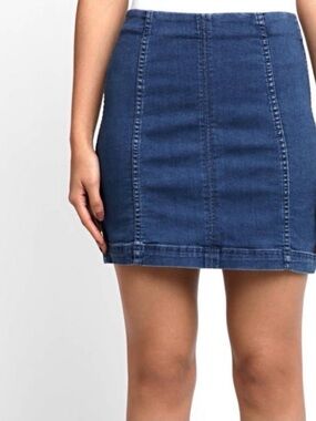 Free People Medium Wash Indigo | Soft Stretch Denim Mini Skirt | Panels | Size 6